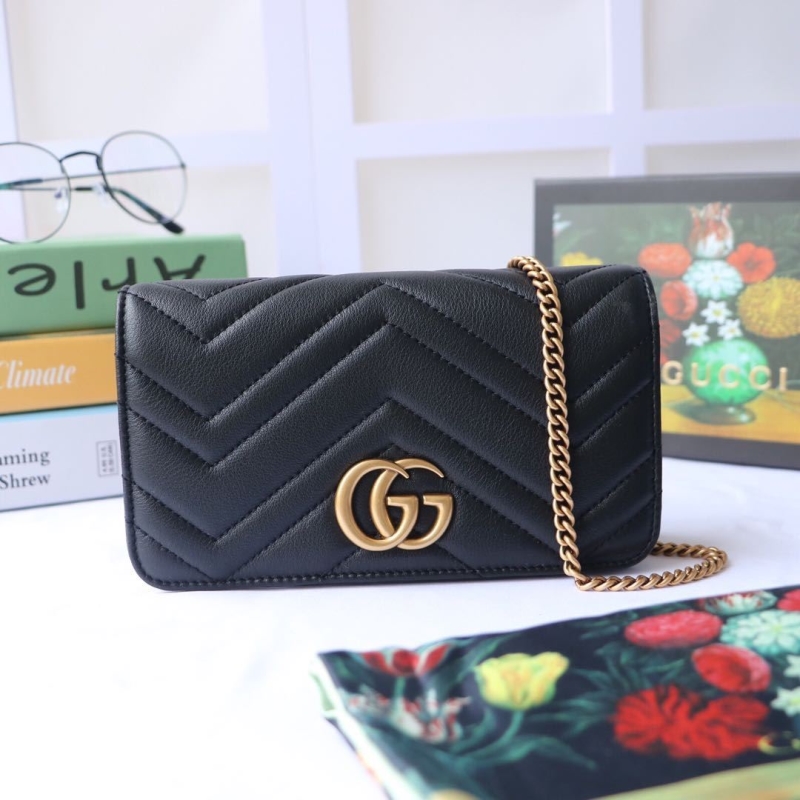 G*u*i wallets & purse